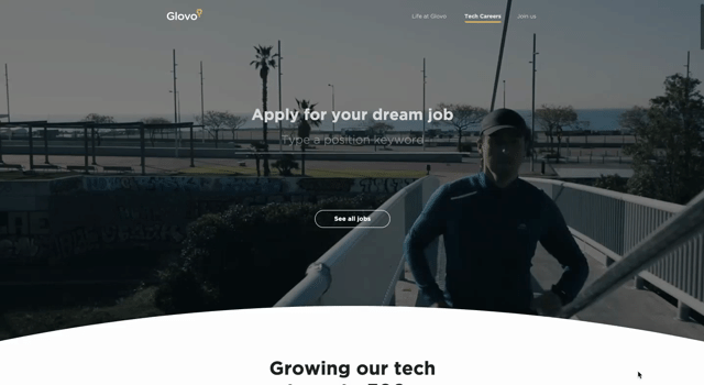 Ejemplo de cómo mejorar la página de empleo con la cabecera de Typeform, vídeo real del equipo y acceso a opiniones en Glassdoor